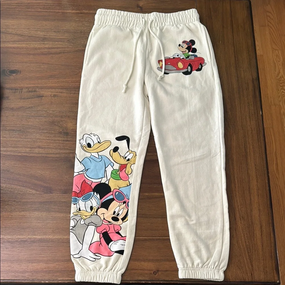 Disney Mickey and‎ Friends Cream Joggers women’s size small 3/5 juniors